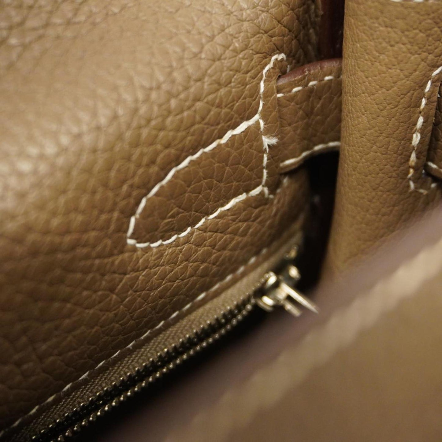 Hermès Kelly 28 Brown Leather Hand Bag