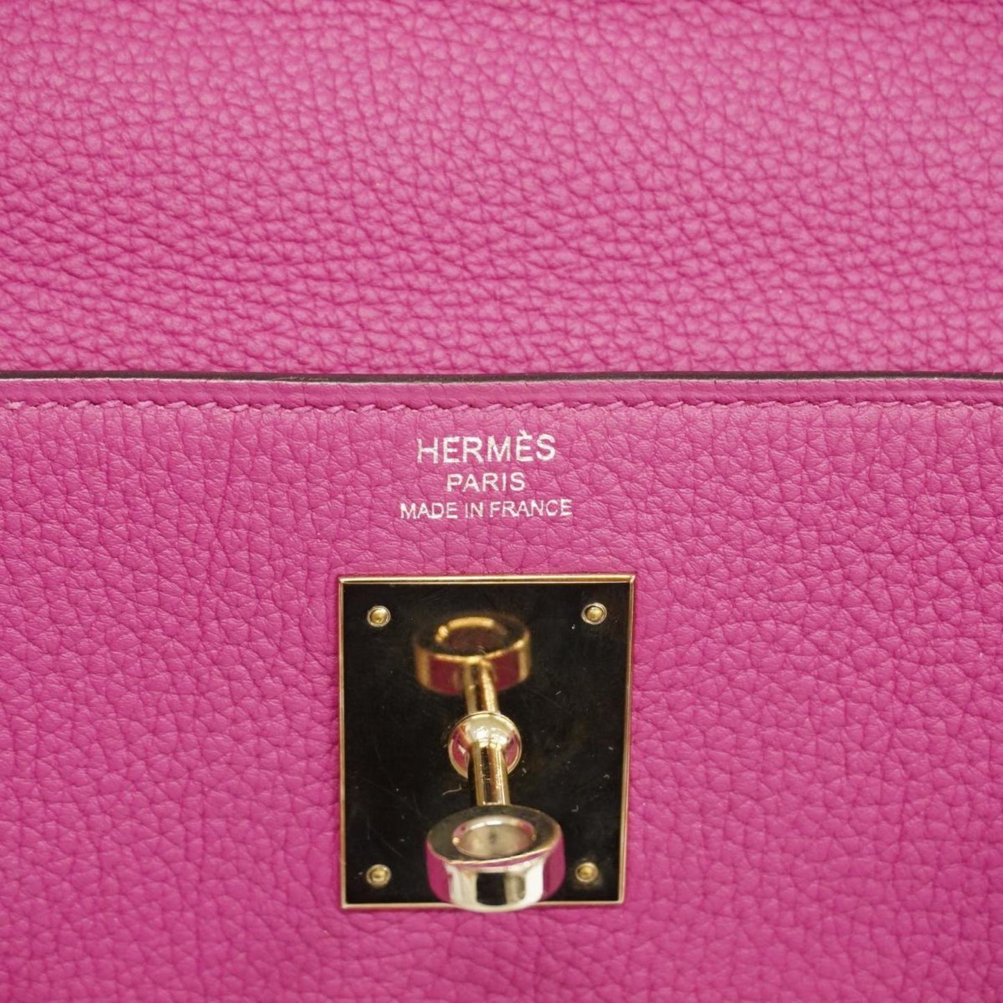 Hermès Kelly 28 Pink Leather Hand Bag