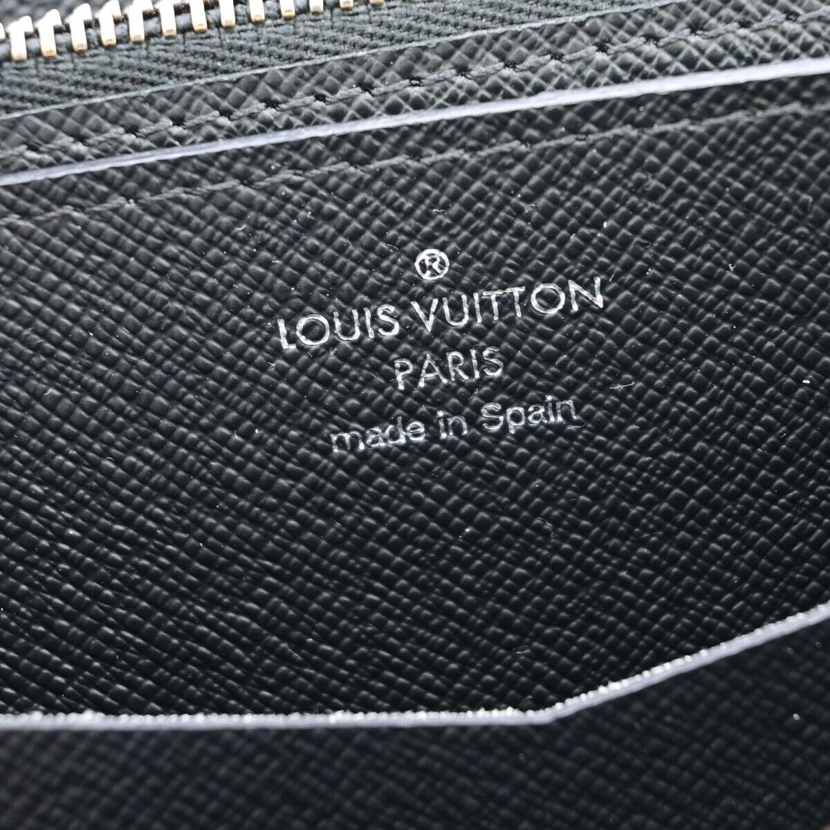 Louis Vuitton Zippy XL Black Canvas Wallet Accessories