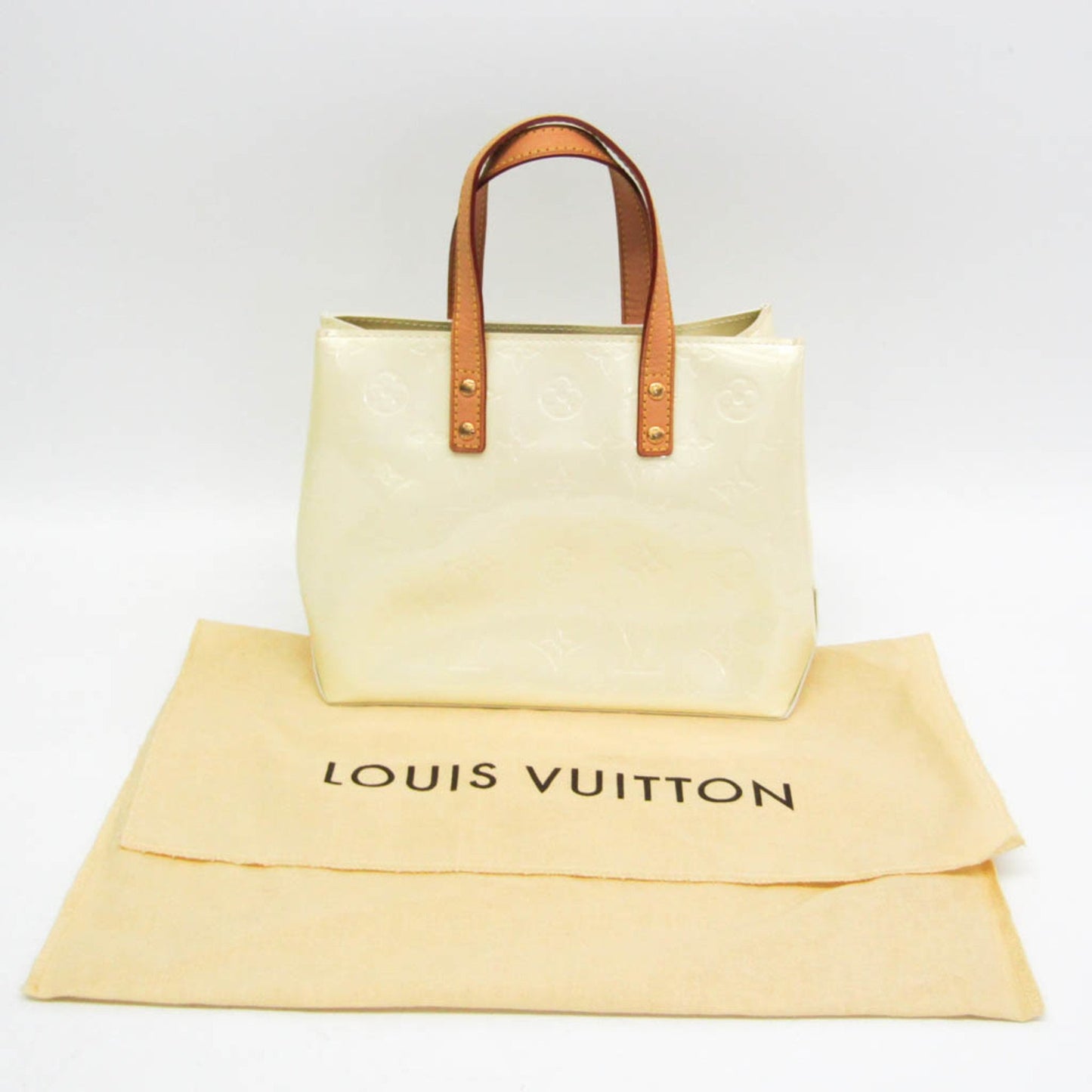 Louis Vuitton Reade Beige Patent Leather Hand Bag