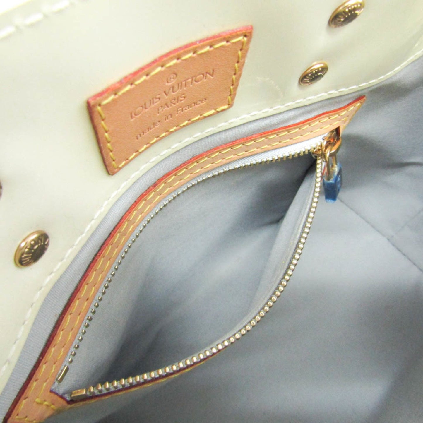 Louis Vuitton Reade Beige Patent Leather Hand Bag