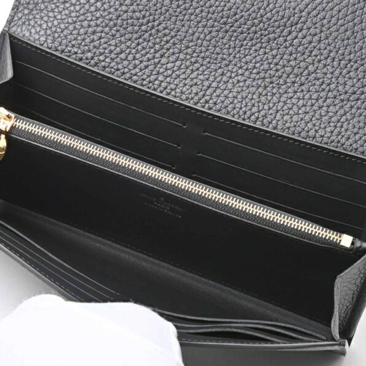 Louis Vuitton Portefeuille capucines Black Leather Wallet Accessories