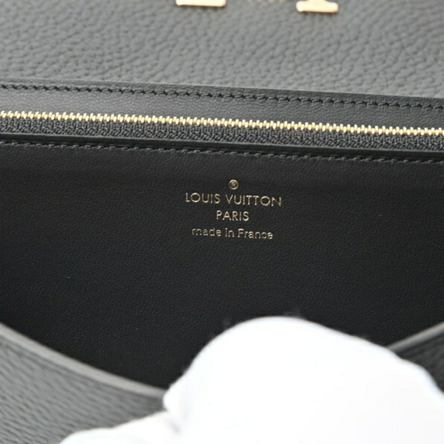 Louis Vuitton Portefeuille capucines Black Leather Wallet Accessories