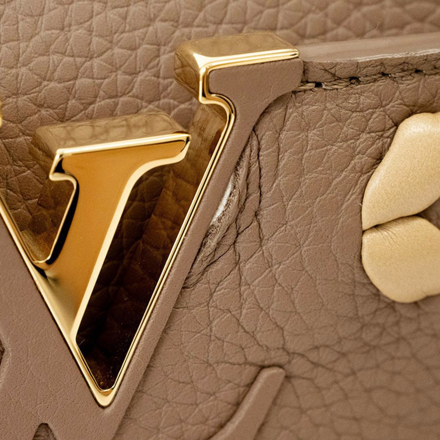 Louis Vuitton Capucines Beige Leather Hand Bag