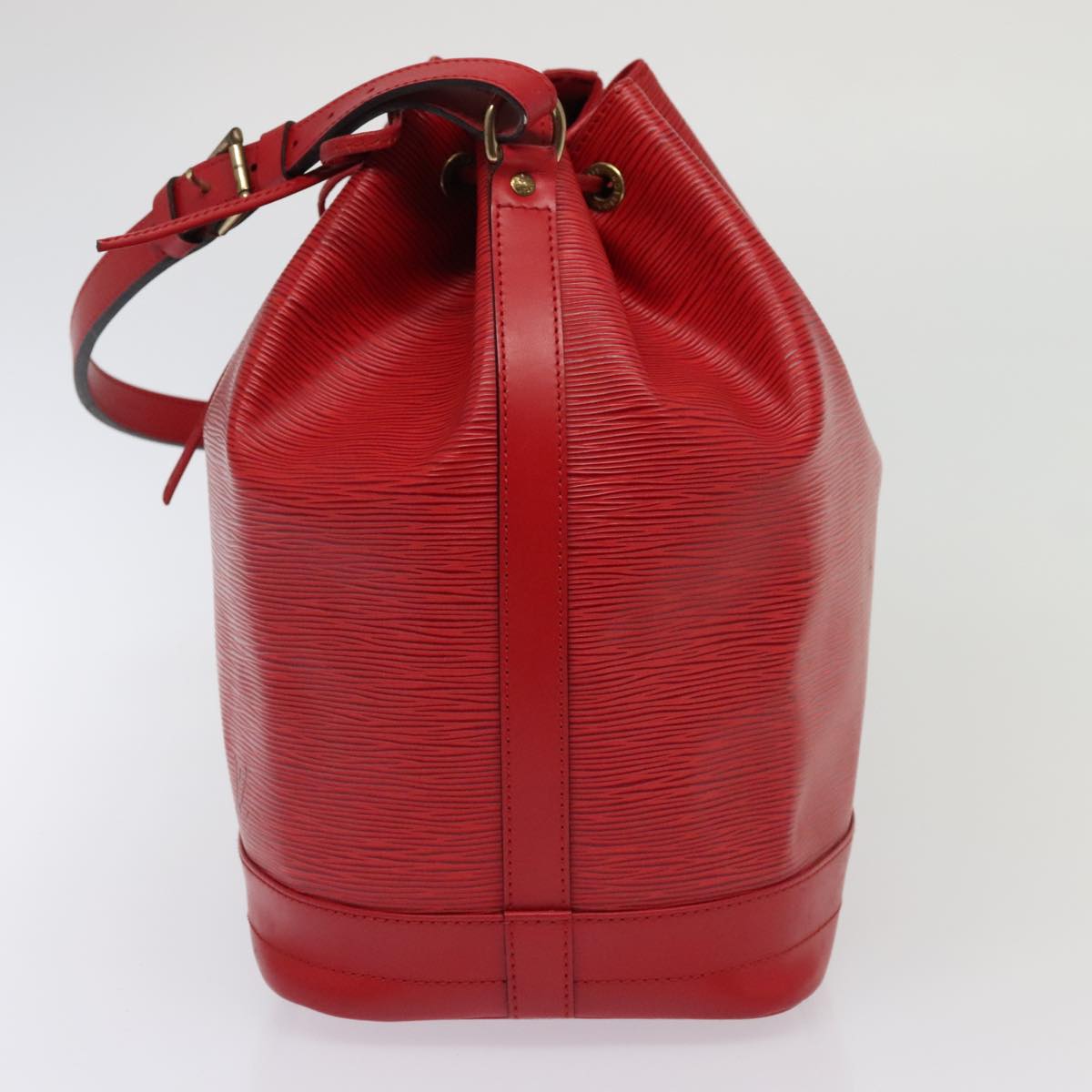 Louis Vuitton Noé Red Leather Shoulder Bag