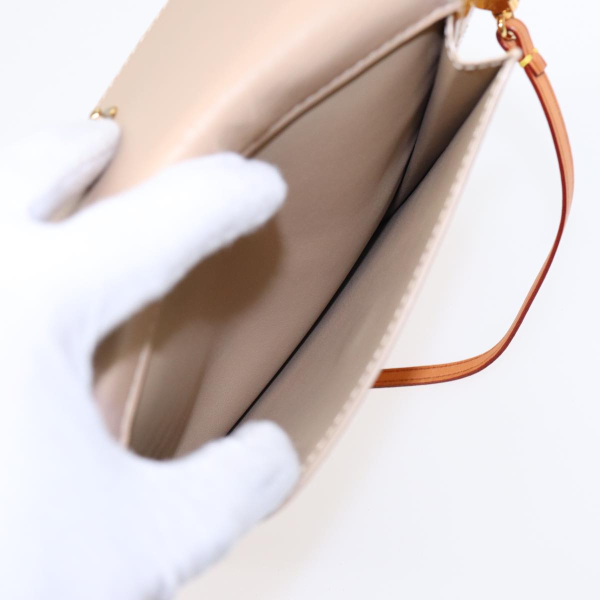 Louis Vuitton Mott Beige Patent Leather Clutch Bag