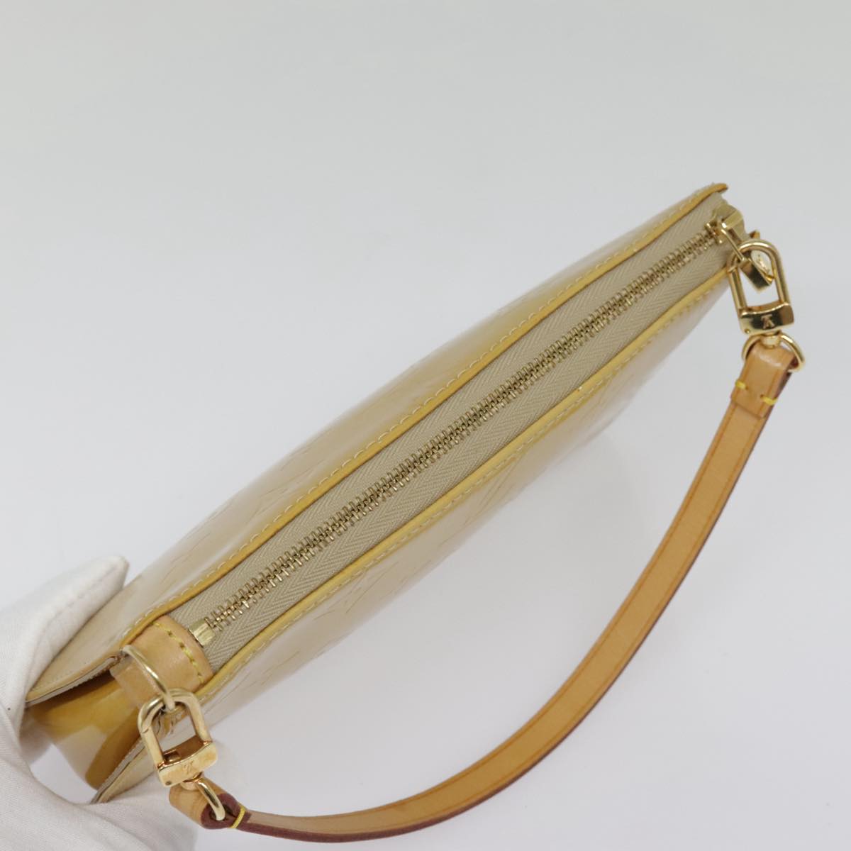 Louis Vuitton Lexington Beige Patent Leather Clutch Bag