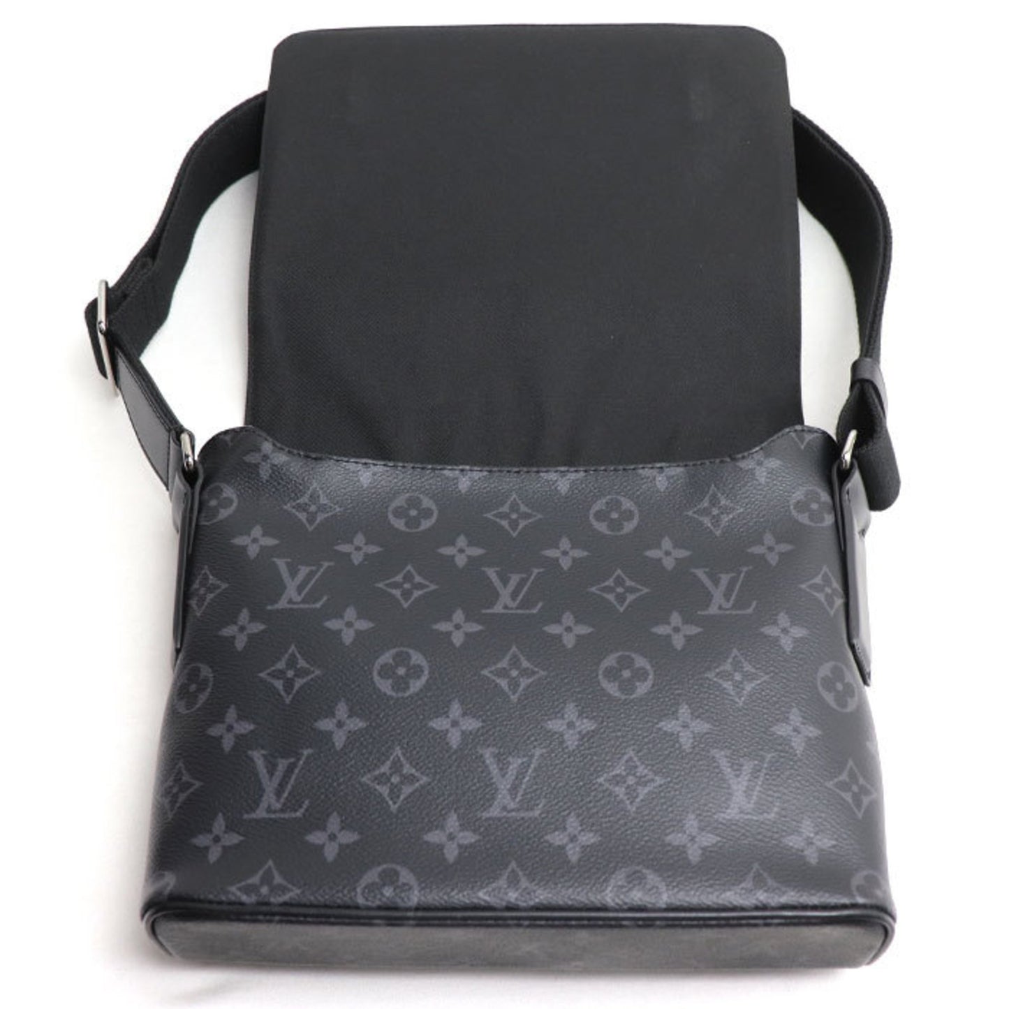 Louis Vuitton District Black Canvas Shoulder Bag