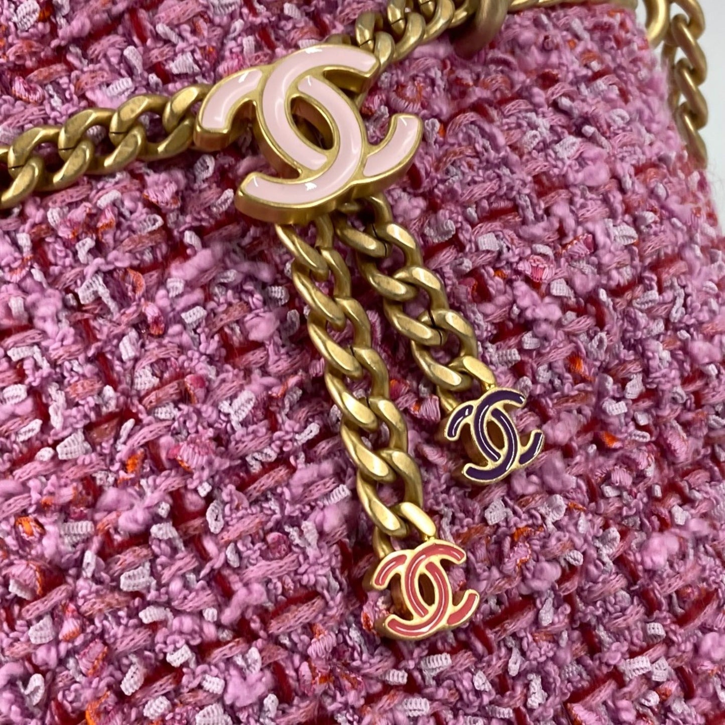 Chanel Bucket Pink Tweed Shoulder Bag