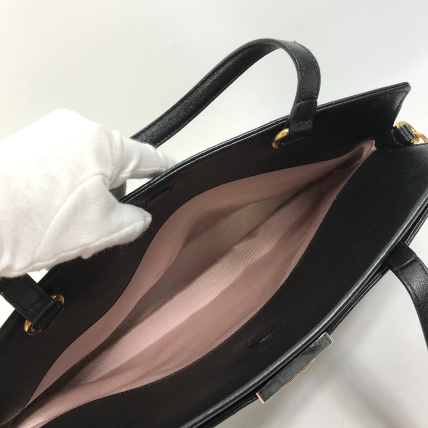 Gucci Interlocking G Black Leather Hand Bag