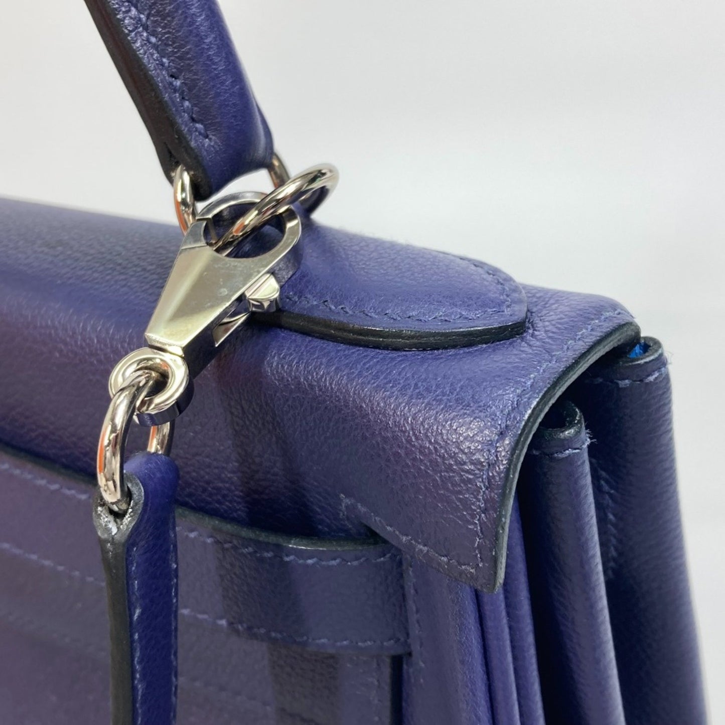 Hermès Kelly 28 Blue Leather Hand Bag