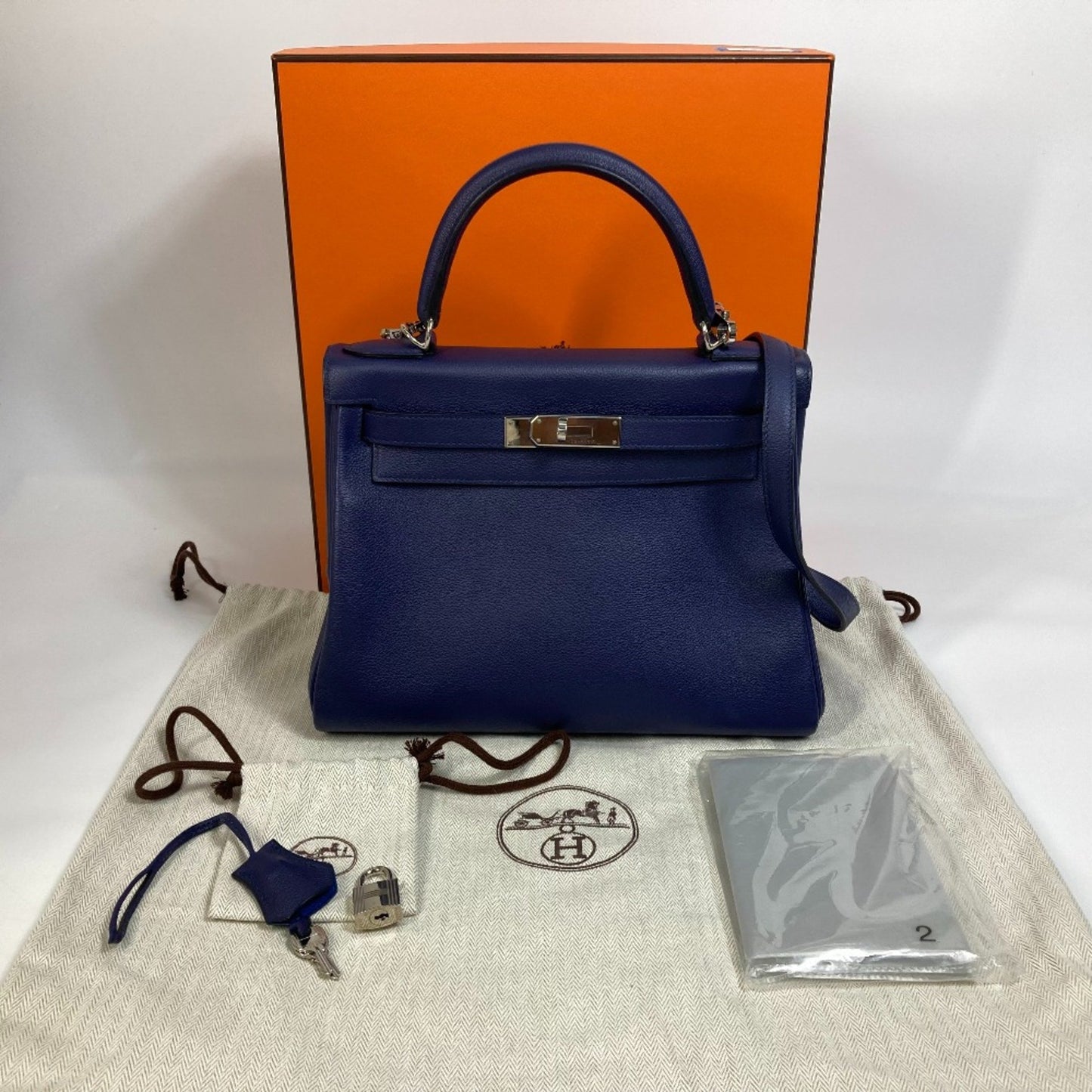 Hermès Kelly 28 Blue Leather Hand Bag