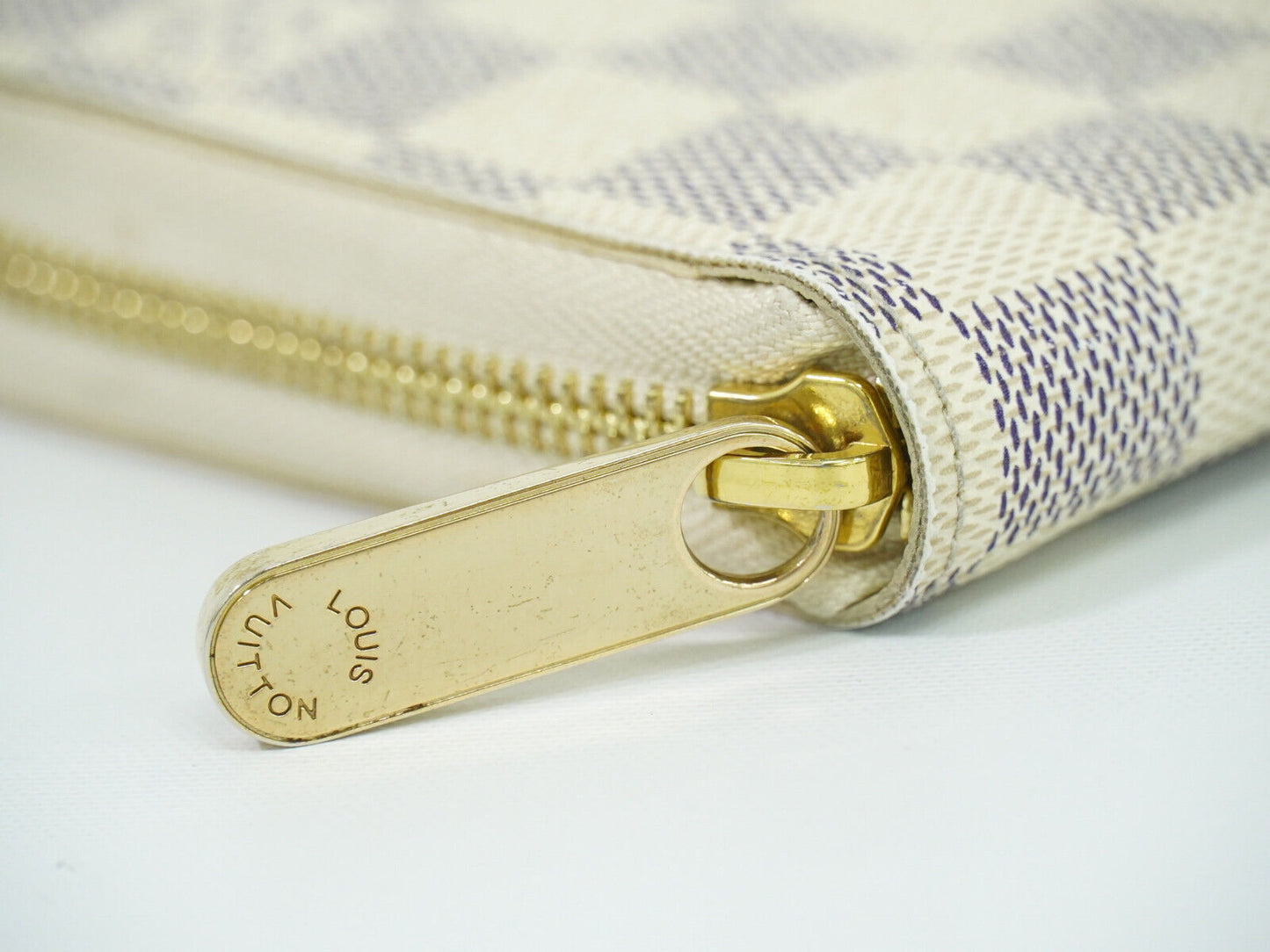 Louis Vuitton Portefeuille zippy White Canvas Wallet Accessories