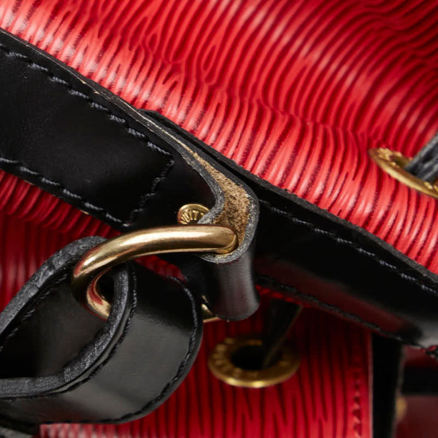 Louis Vuitton Petit Noé Red Leather Shoulder Bag