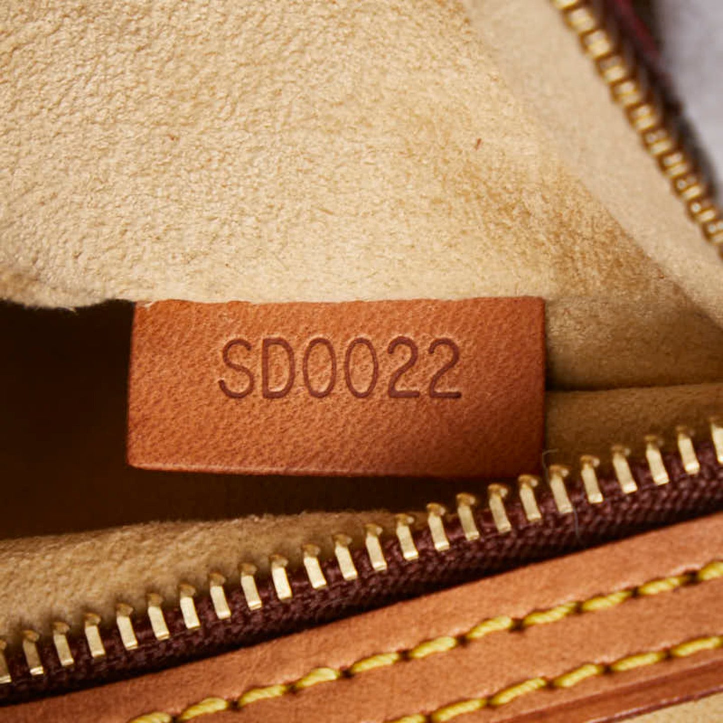 Louis Vuitton Looping MM Brown Canvas Shoulder Bag