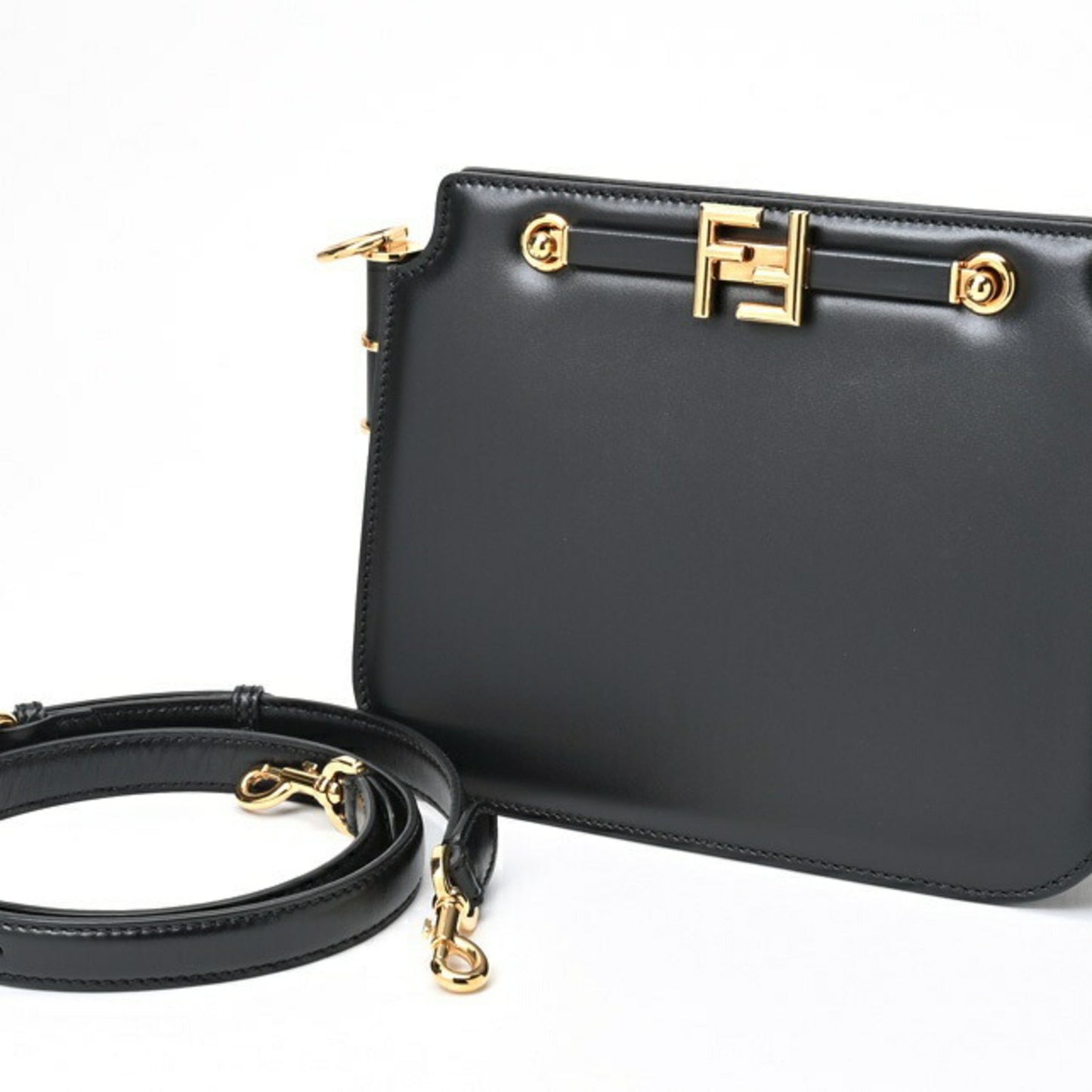 Fendi -- Black Leather Shoulder Bag