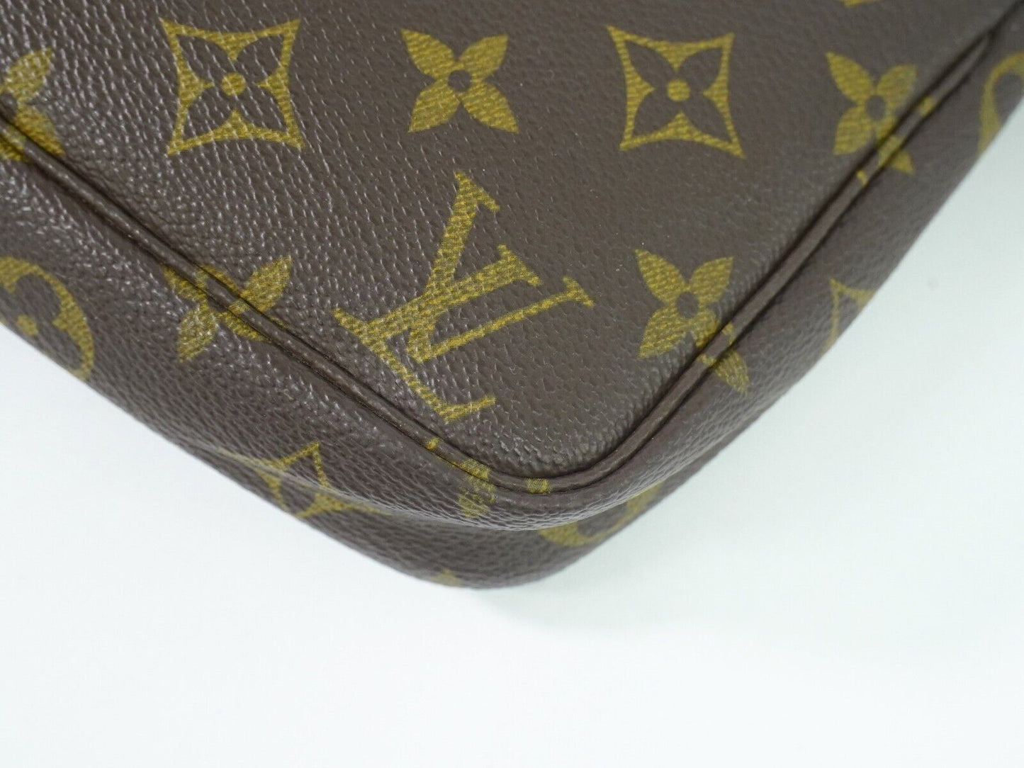 Louis Vuitton Pochette accessoires Brown Canvas Clutch Bag