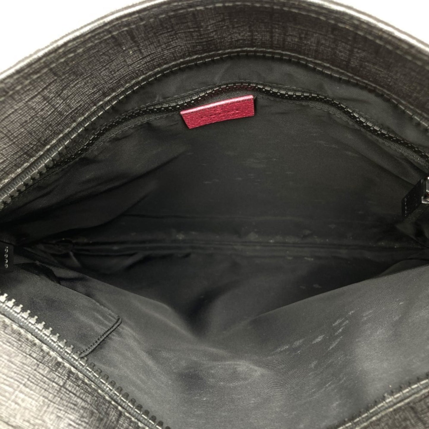 Gucci -- Black Canvas Shoulder Bag