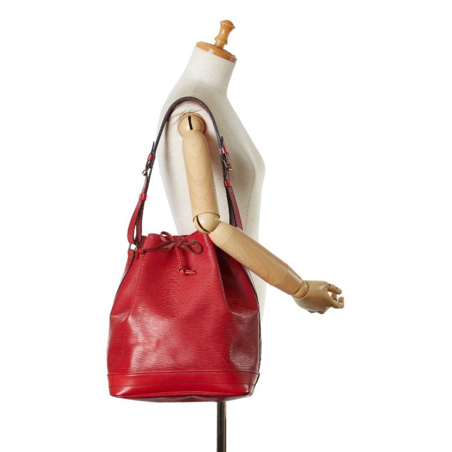 Louis Vuitton Noe Red Leather Shoulder Bag