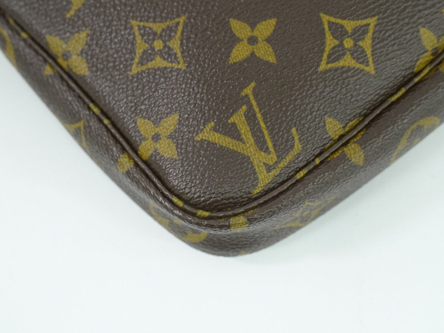 Louis Vuitton Pochette accessoires Brown Canvas Clutch Bag