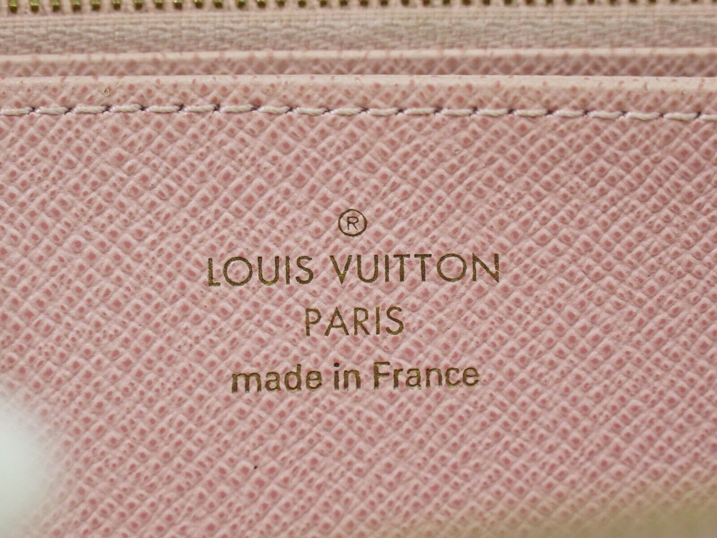 Louis Vuitton Portefeuille zippy White Canvas Wallet Accessories