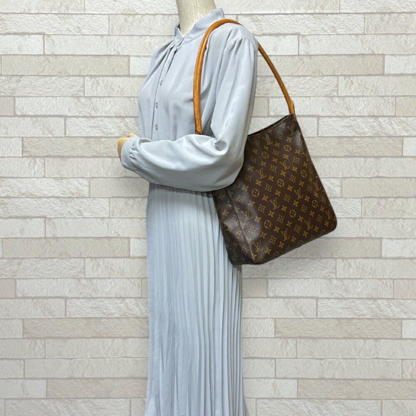 Louis Vuitton Looping Brown Canvas Shoulder Bag