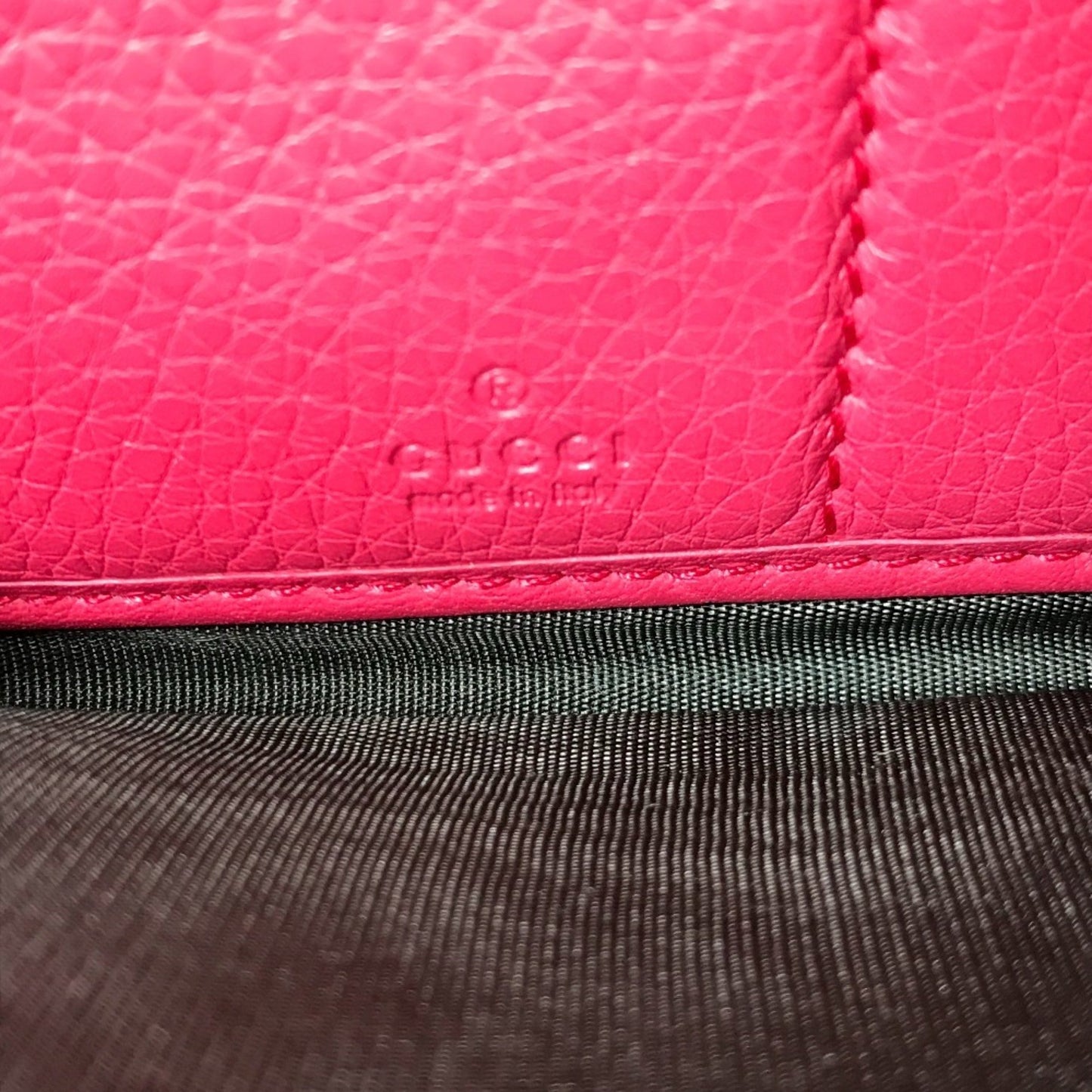 Gucci Zip around Pink Leather Wallet Accessories