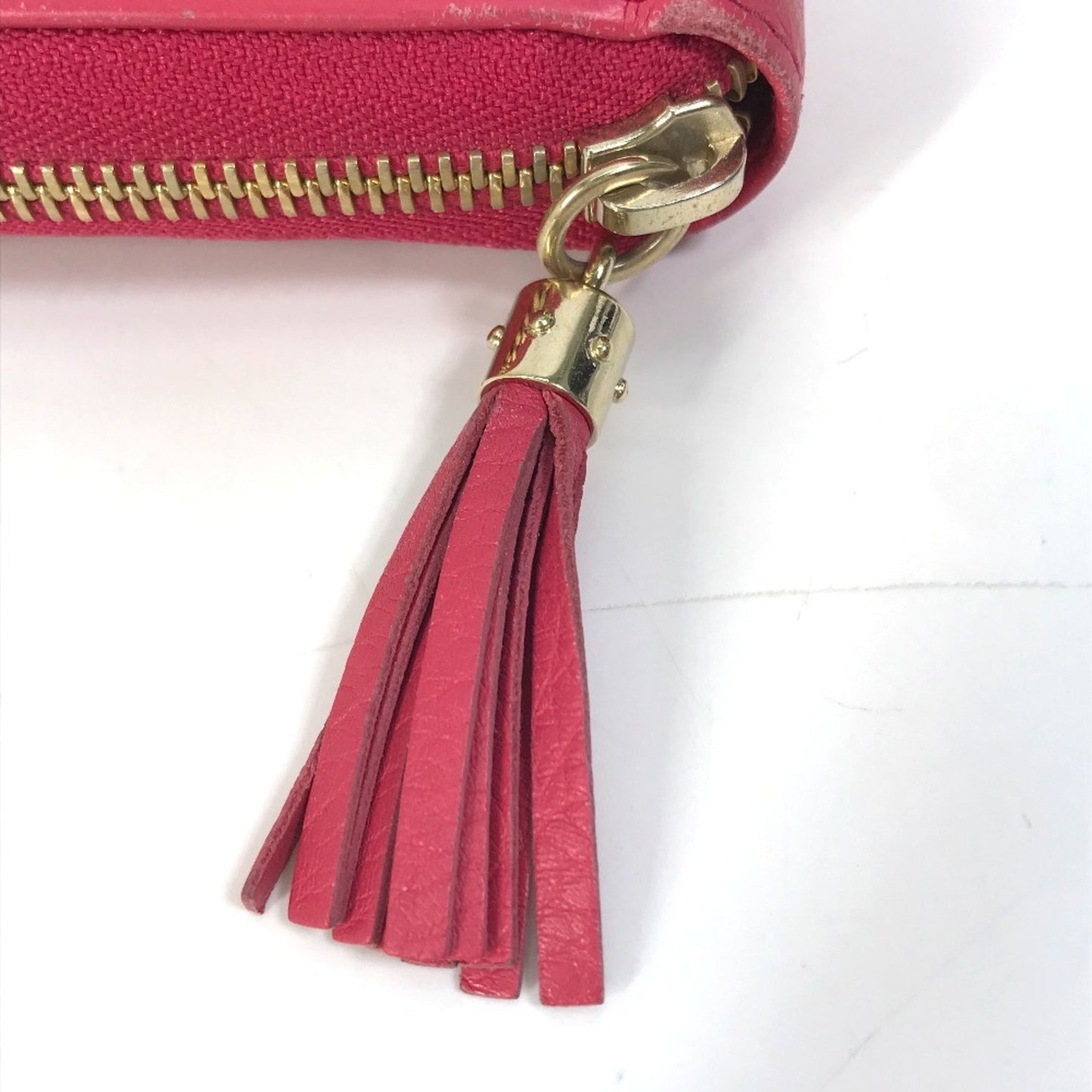 Gucci Zip around Pink Leather Wallet Accessories