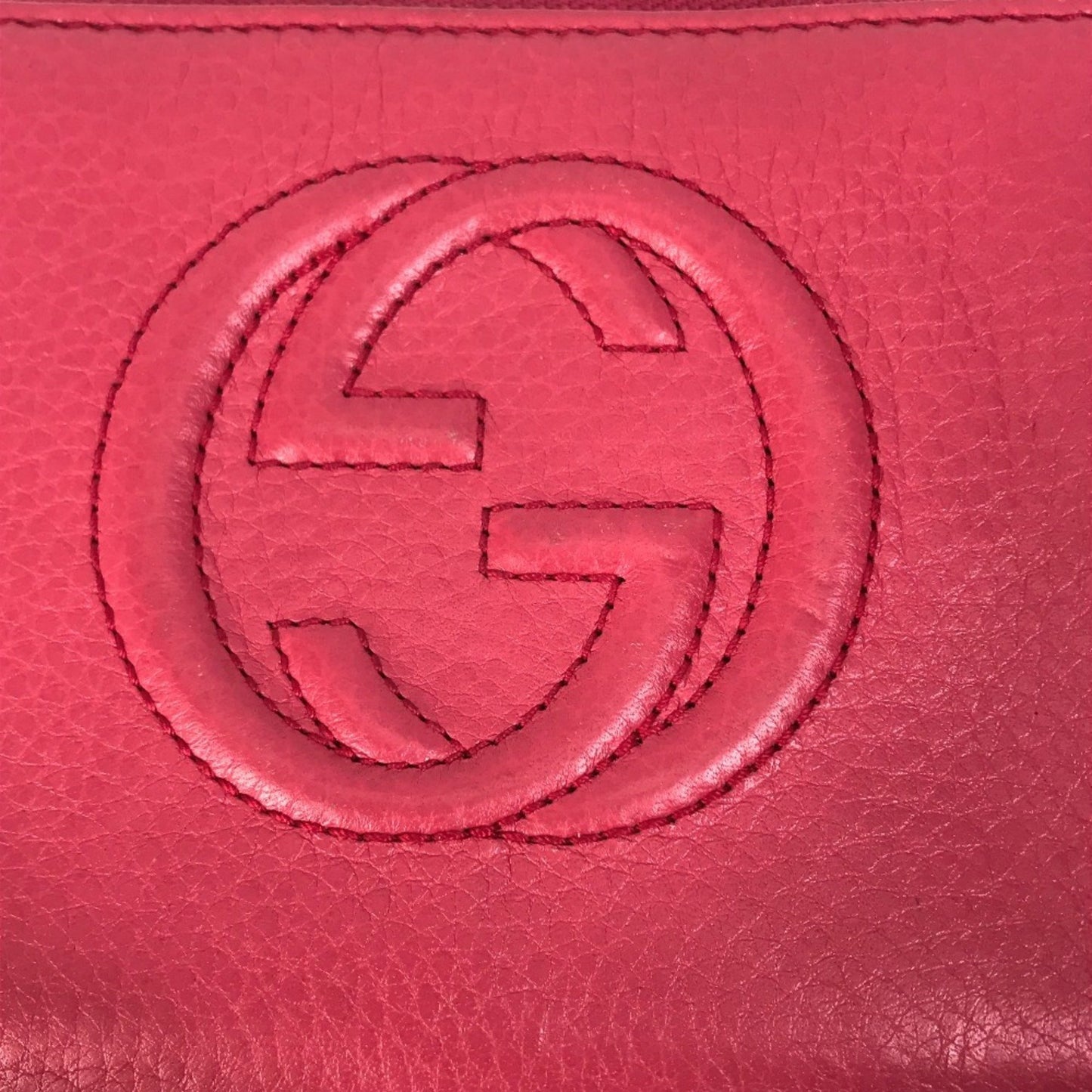 Gucci Zip around Pink Leather Wallet Accessories