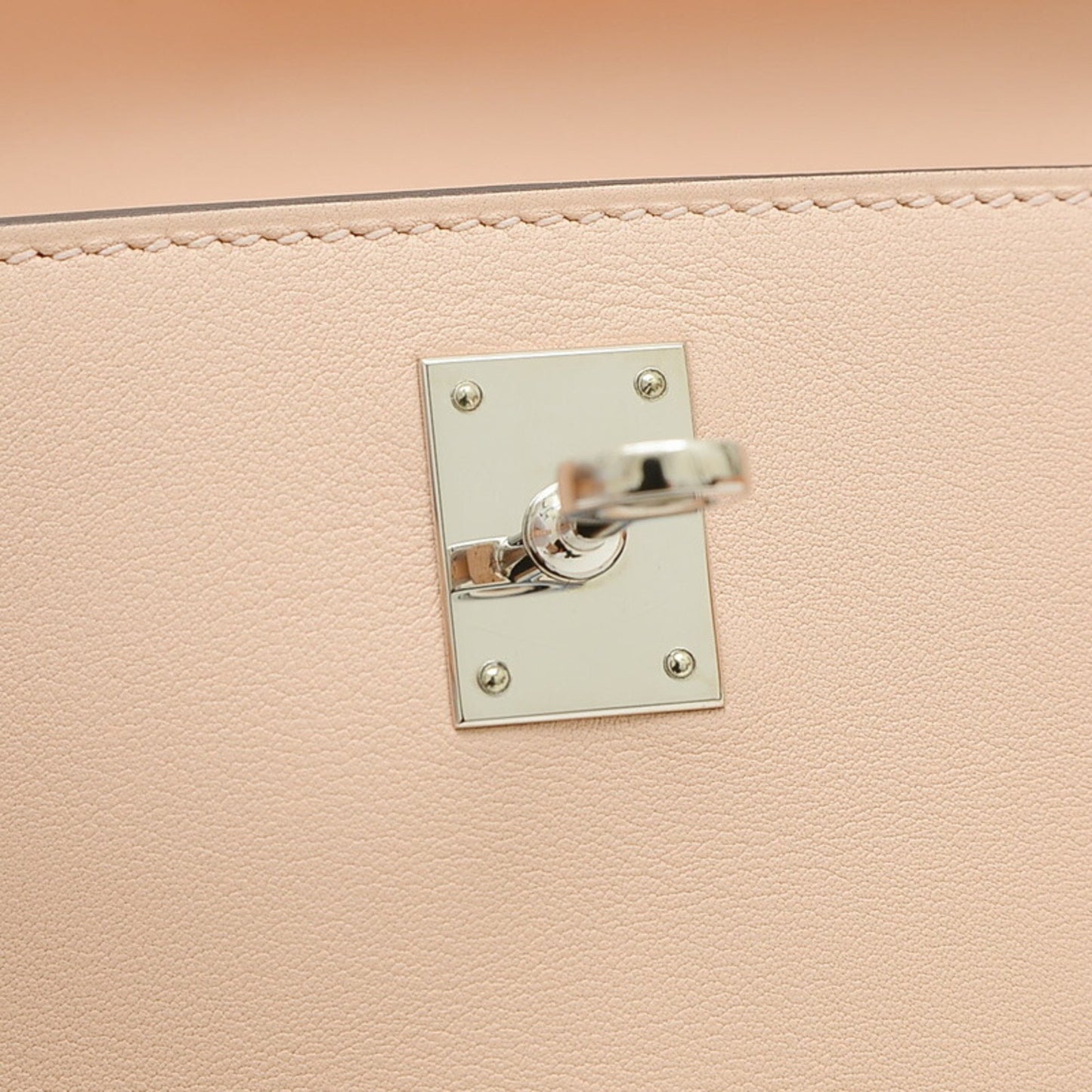 Hermès Kelly Beige Leather Shoulder Bag