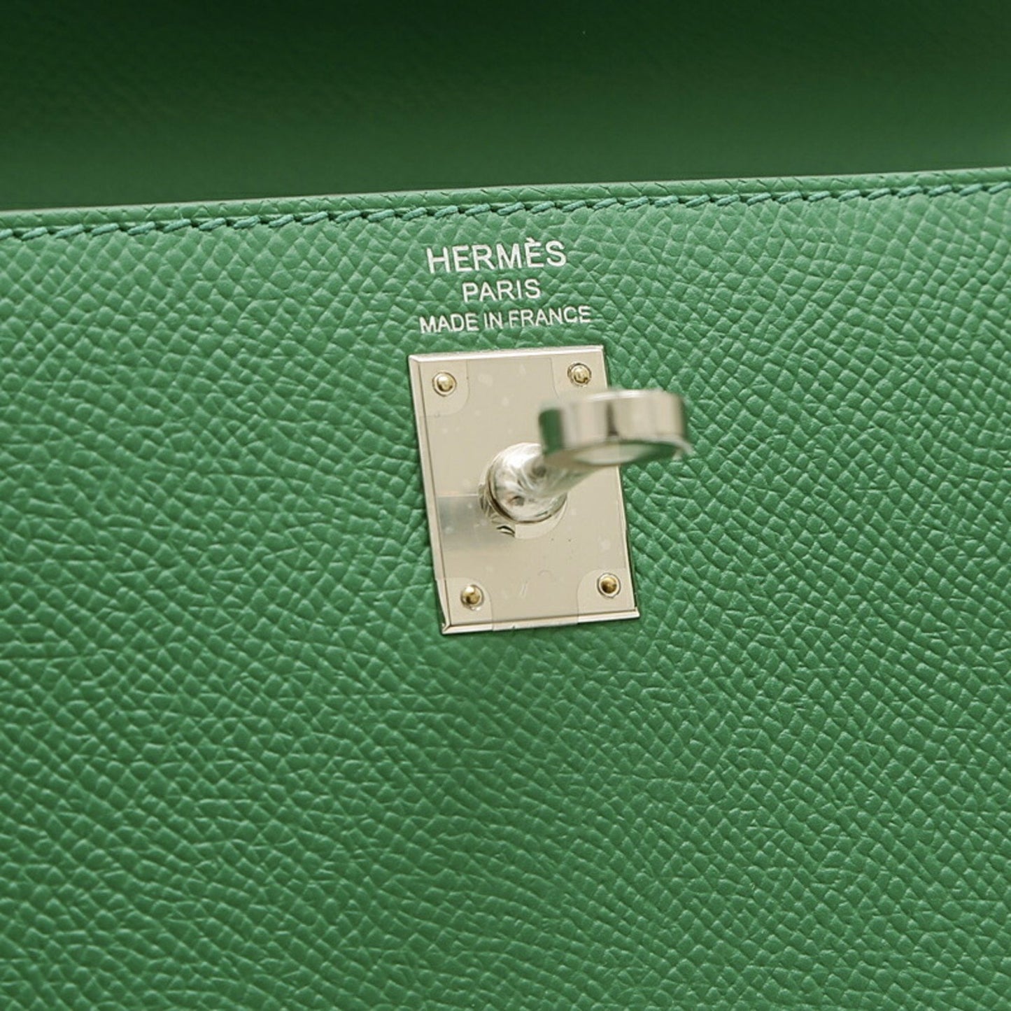 Hermès Kelly 25 Green Leather Hand Bag