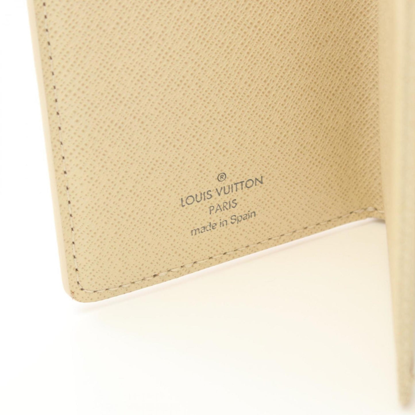 Louis Vuitton Koala White Canvas Wallet Accessories