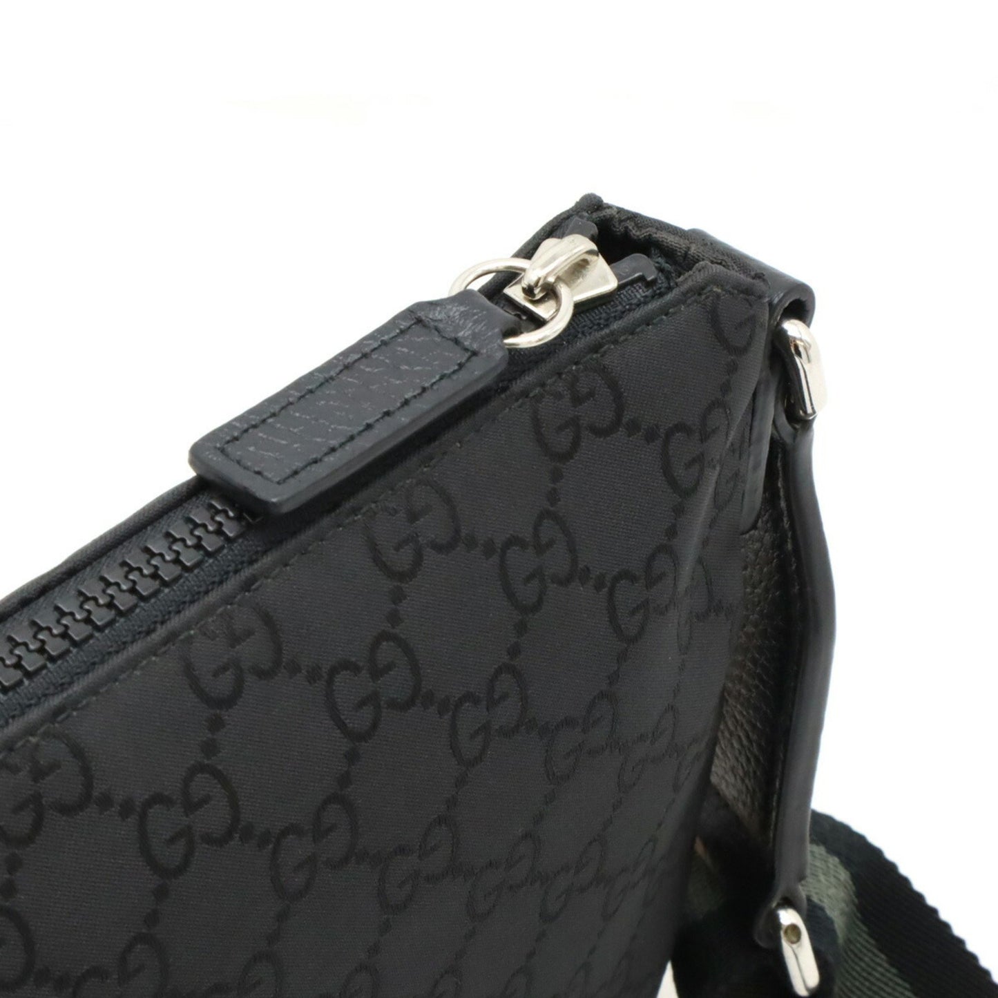 Gucci GG nylon Black Synthetic Shoulder Bag