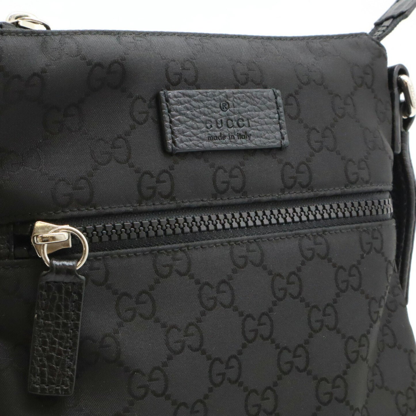 Gucci GG nylon Black Synthetic Shoulder Bag