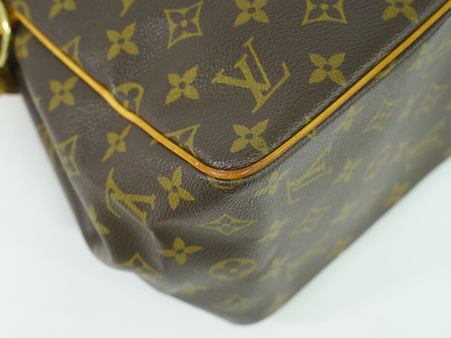 Louis Vuitton Batignolles Brown Canvas Hand Bag