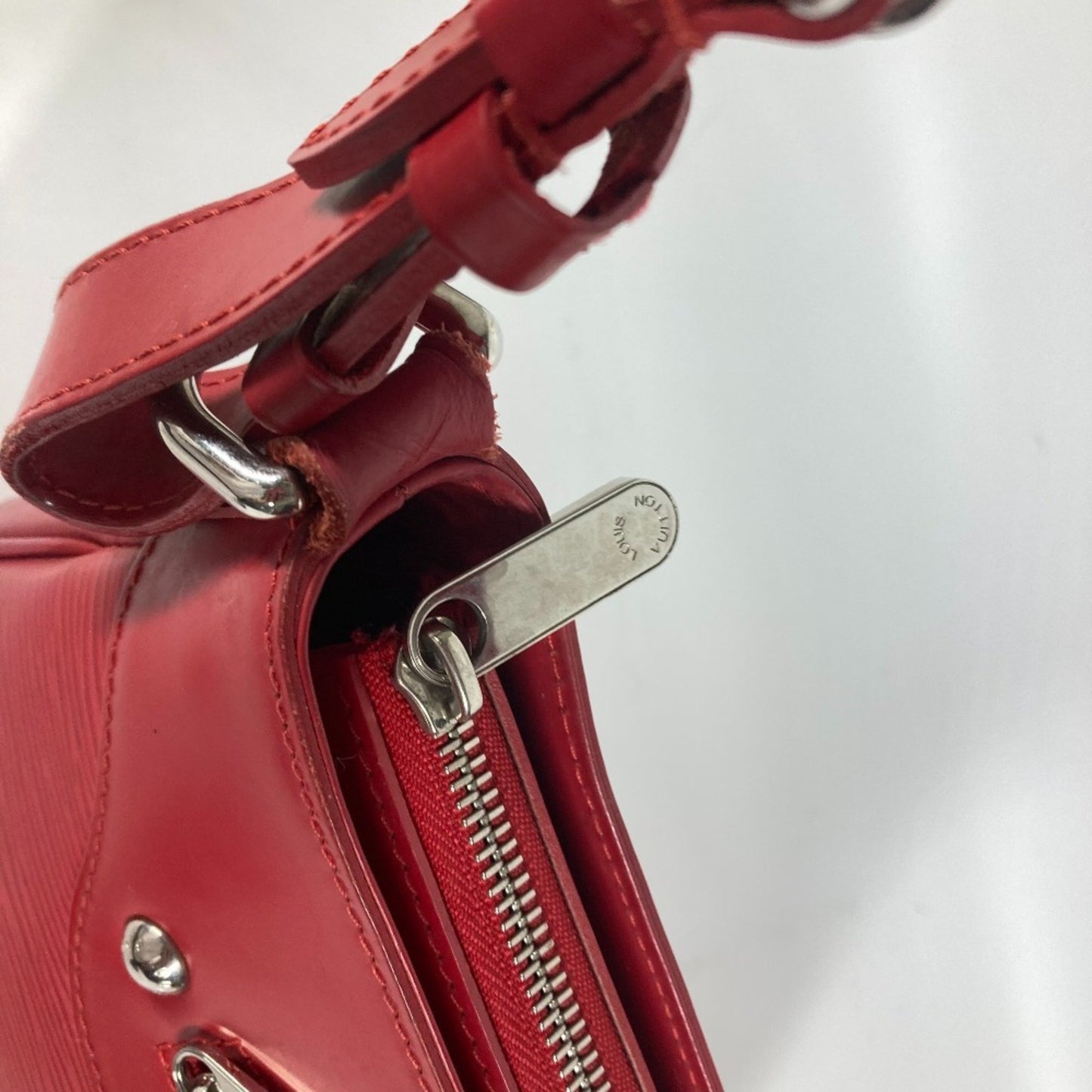 Louis Vuitton Turenne Red Leather Shoulder Bag