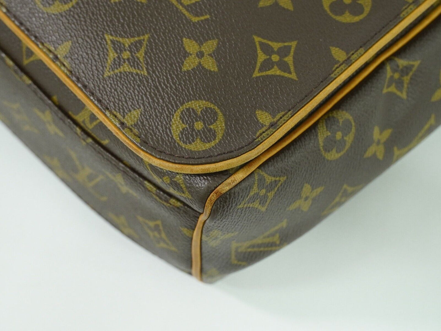 Louis Vuitton Abbesses Brown Canvas Shoulder Bag