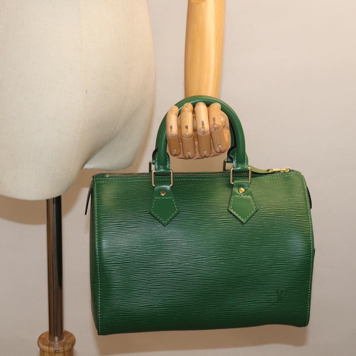 Louis Vuitton Speedy 25 Green Leather Hand Bag