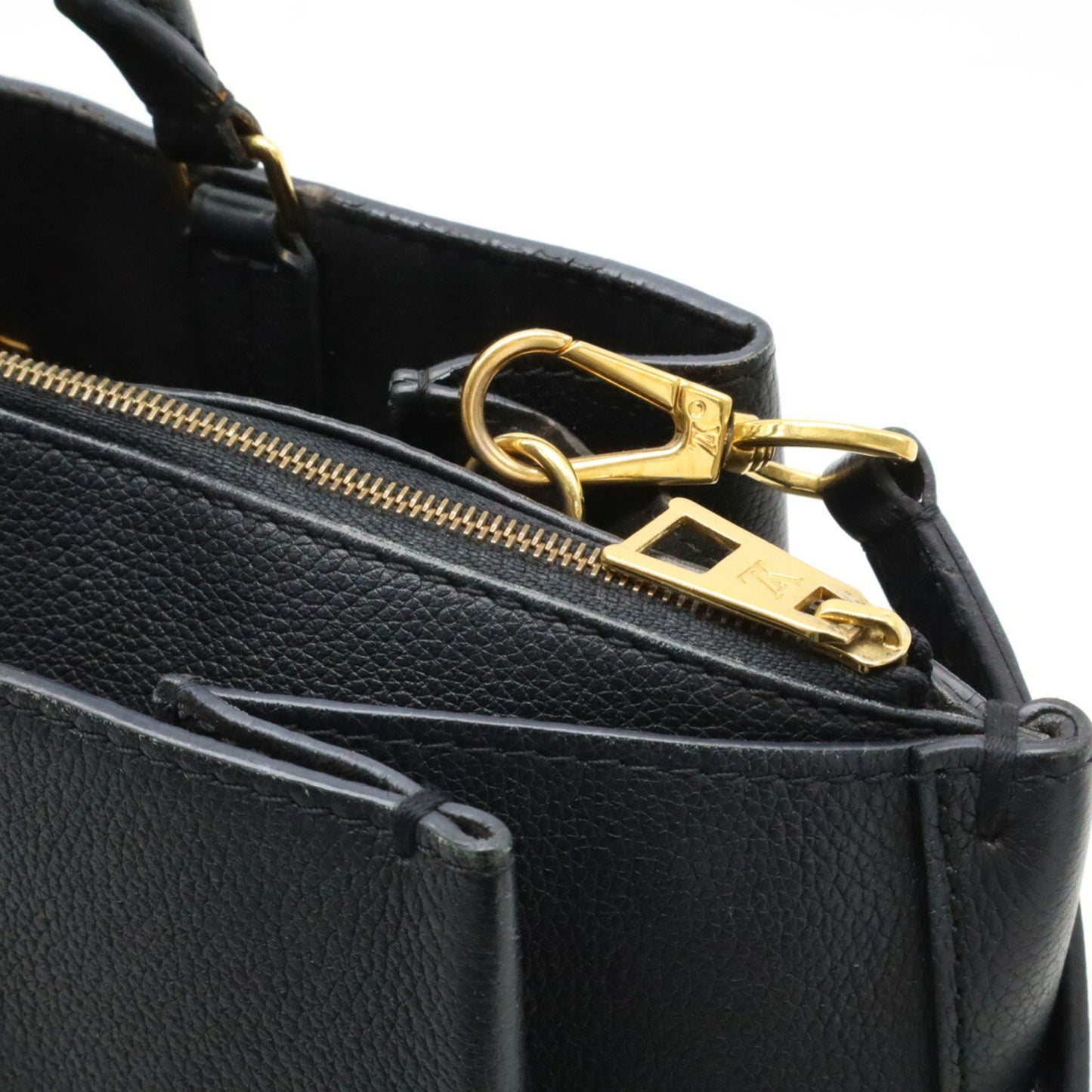 Louis Vuitton Lockme Black Leather Shoulder Bag