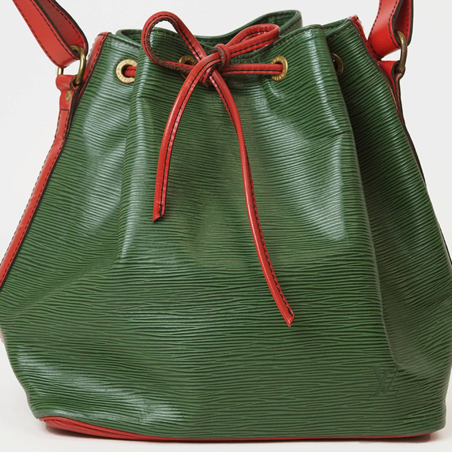 Louis Vuitton Petit Noé Green Leather Shoulder Bag