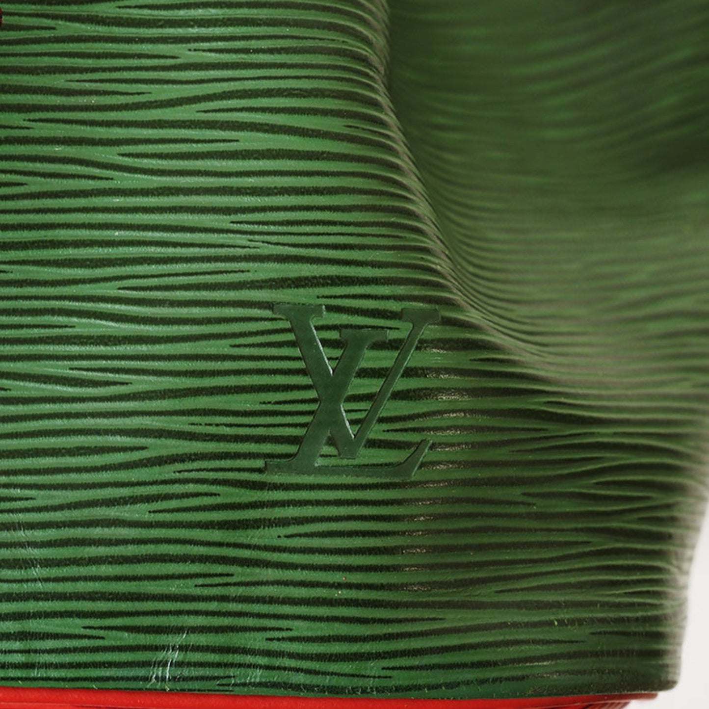 Louis Vuitton Petit Noé Green Leather Shoulder Bag