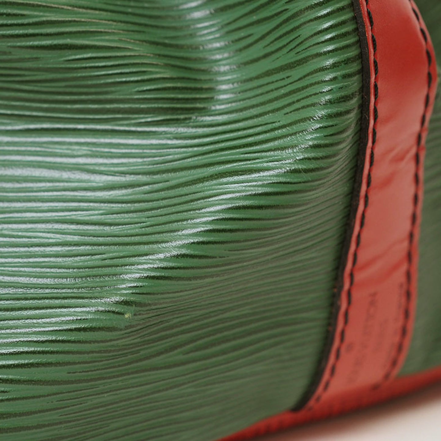 Louis Vuitton Petit Noé Green Leather Shoulder Bag