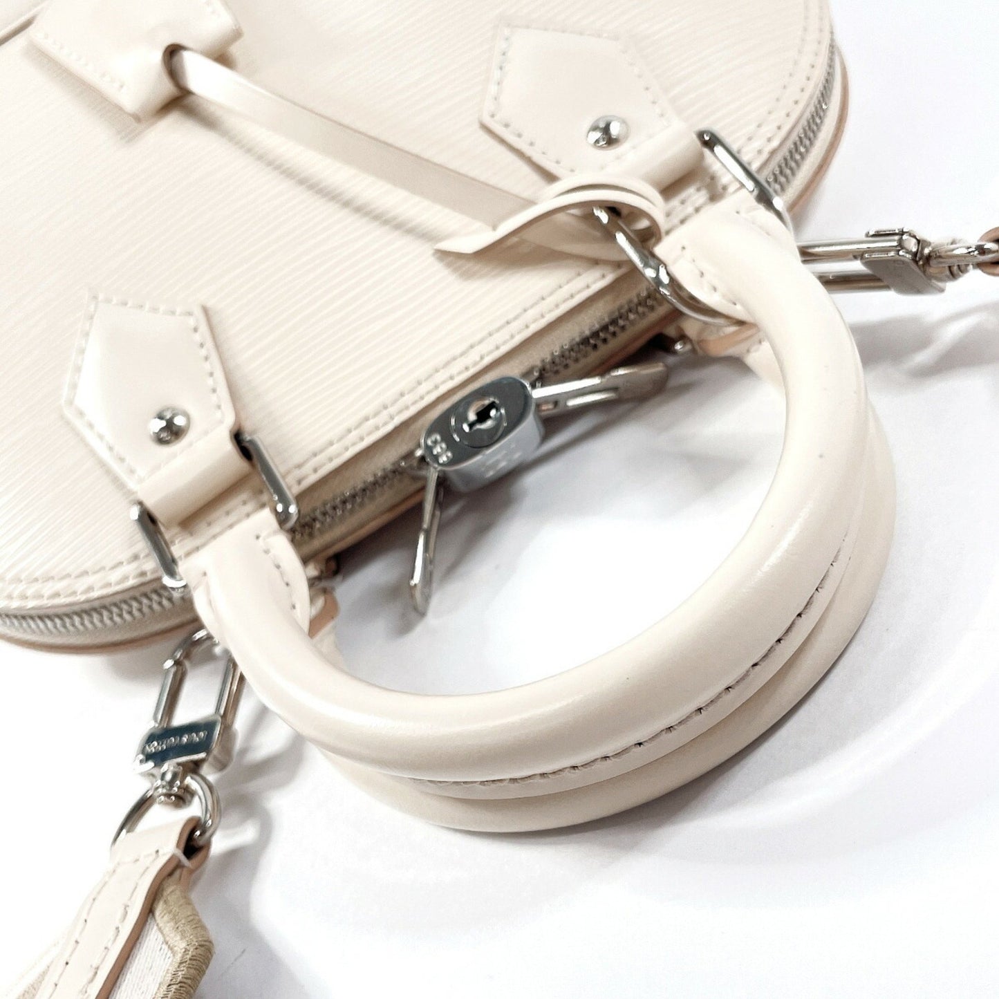 Louis Vuitton Alma BB Beige Leather Hand Bag