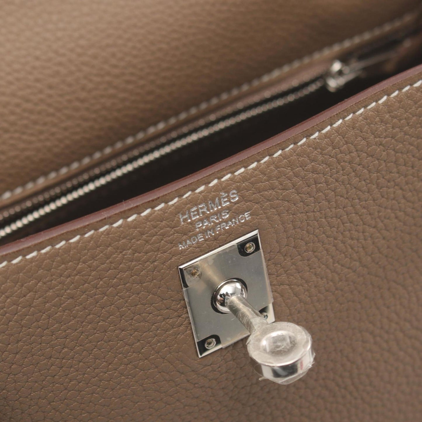 Hermès Kelly Brown Leather Hand Bag