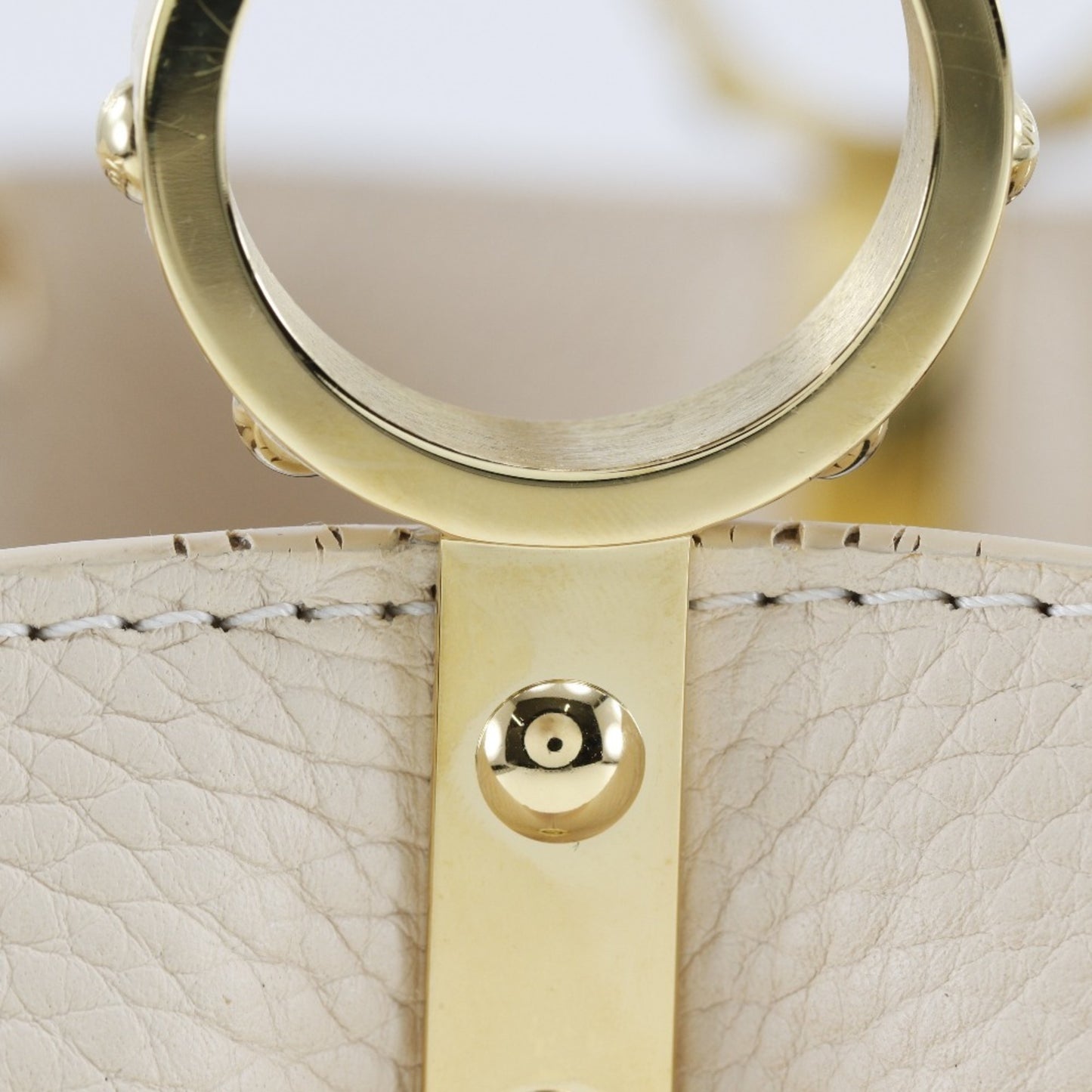 Louis Vuitton Capucines Beige Leather Hand Bag