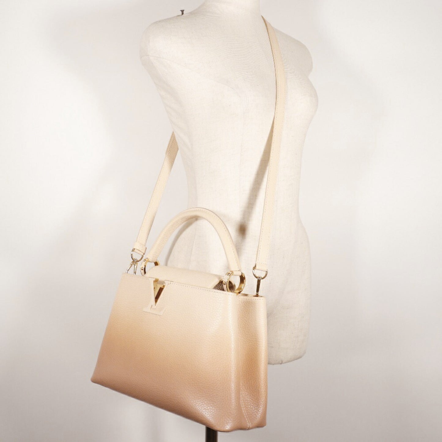 Louis Vuitton Capucines Beige Leather Hand Bag