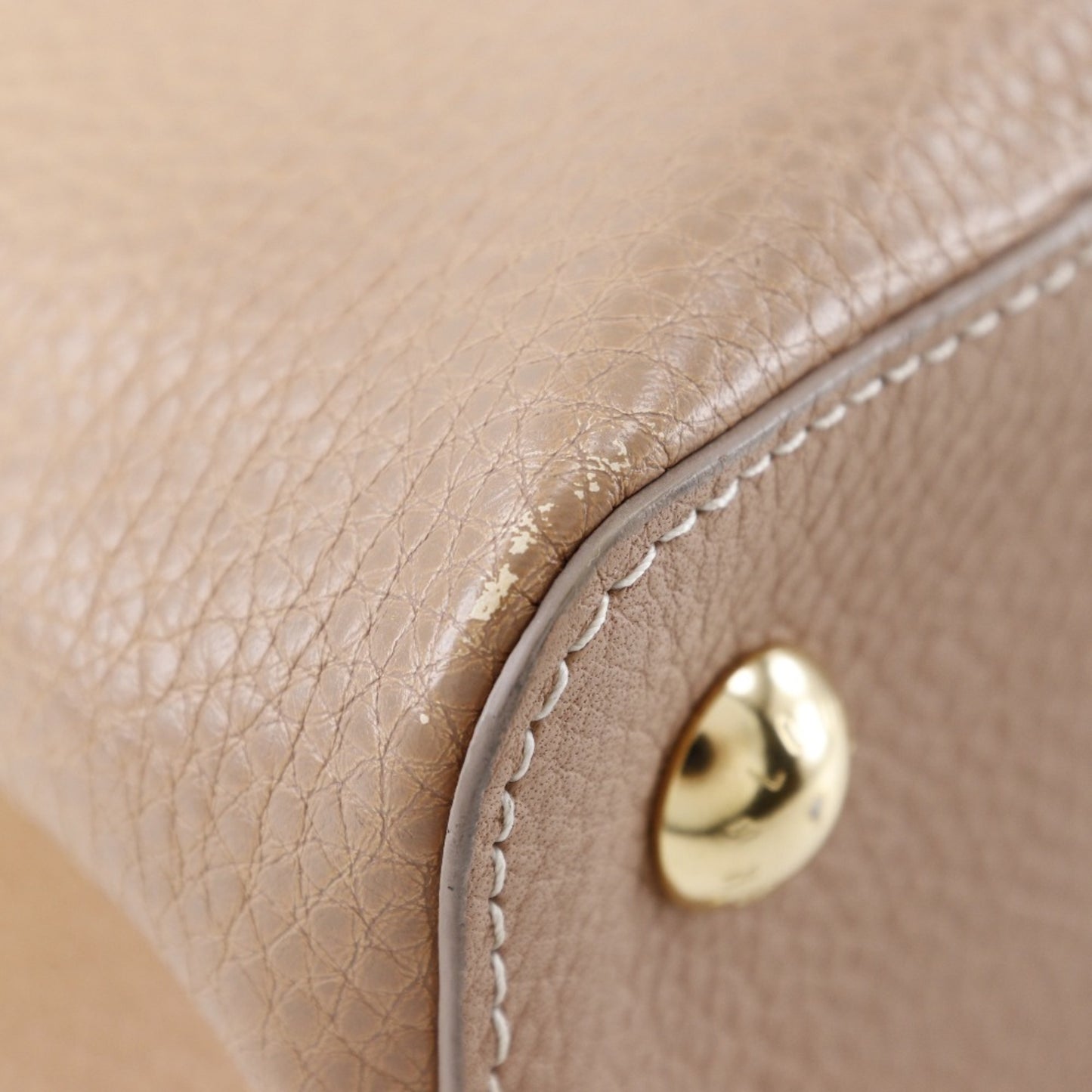 Louis Vuitton Capucines Beige Leather Hand Bag