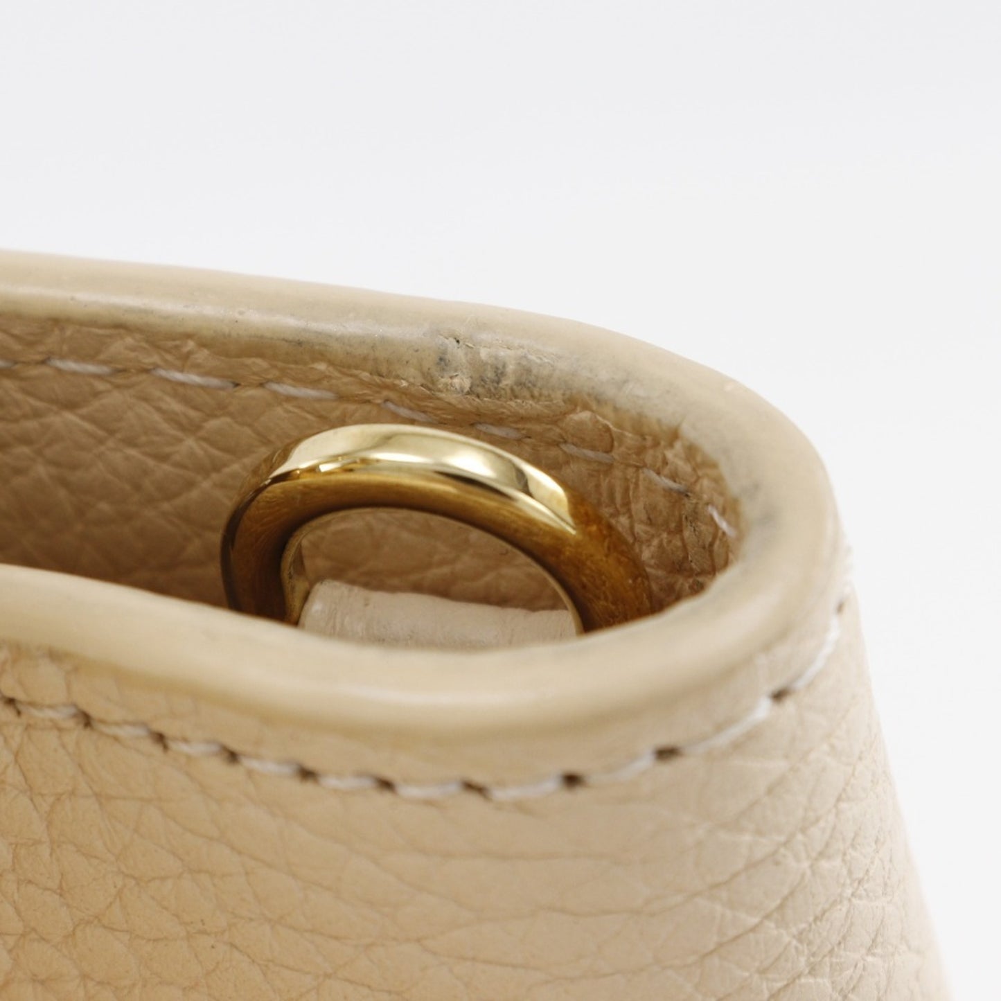 Louis Vuitton Capucines Beige Leather Hand Bag