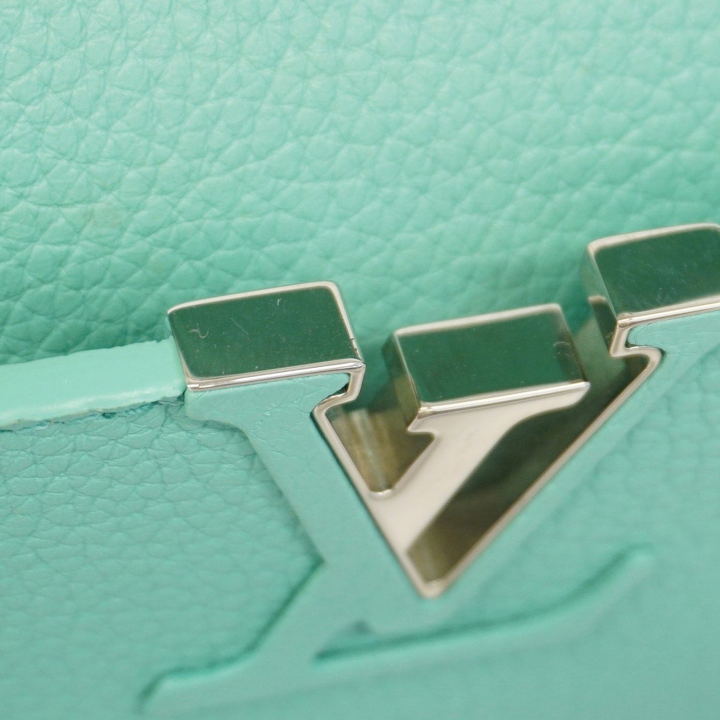 Louis Vuitton Capucines mini Green Leather Shoulder Bag