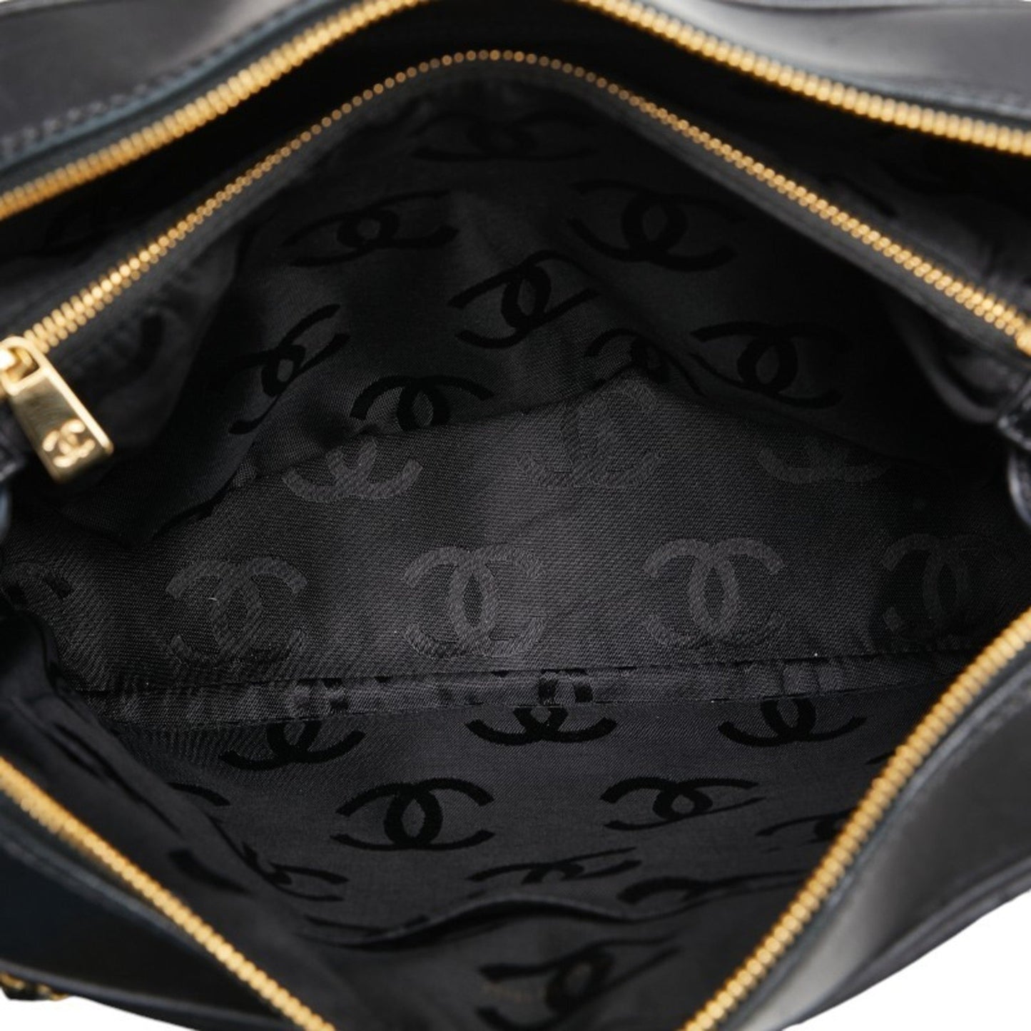 Chanel V-Stich Black Leather Shoulder Bag